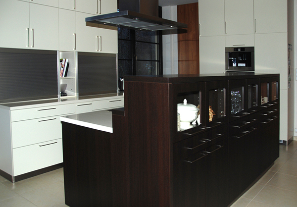 Proveden��: dv����ka:Wenge, korpus:Wenge