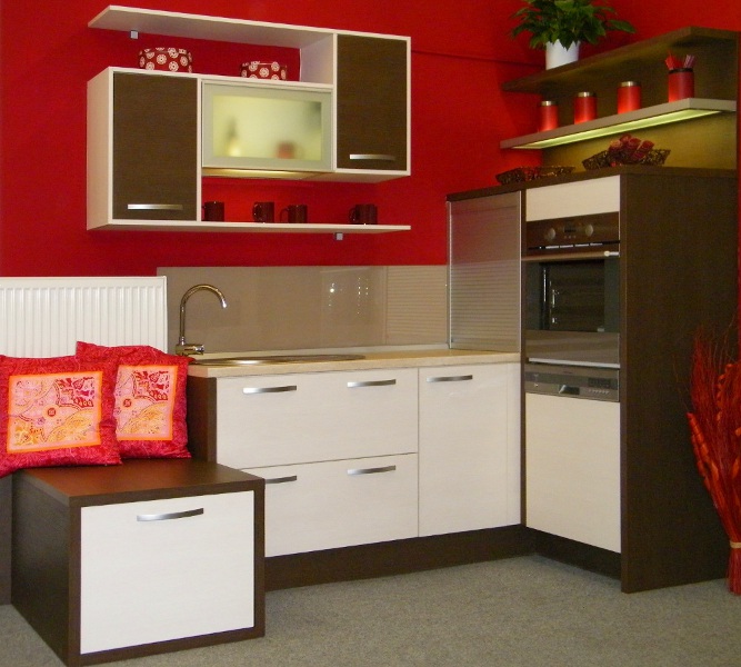 Proveden��: dv����ka woodline, korpus slonov�� kost